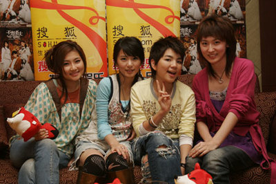 S.H.E.做客明星在线精彩瞬间回顾